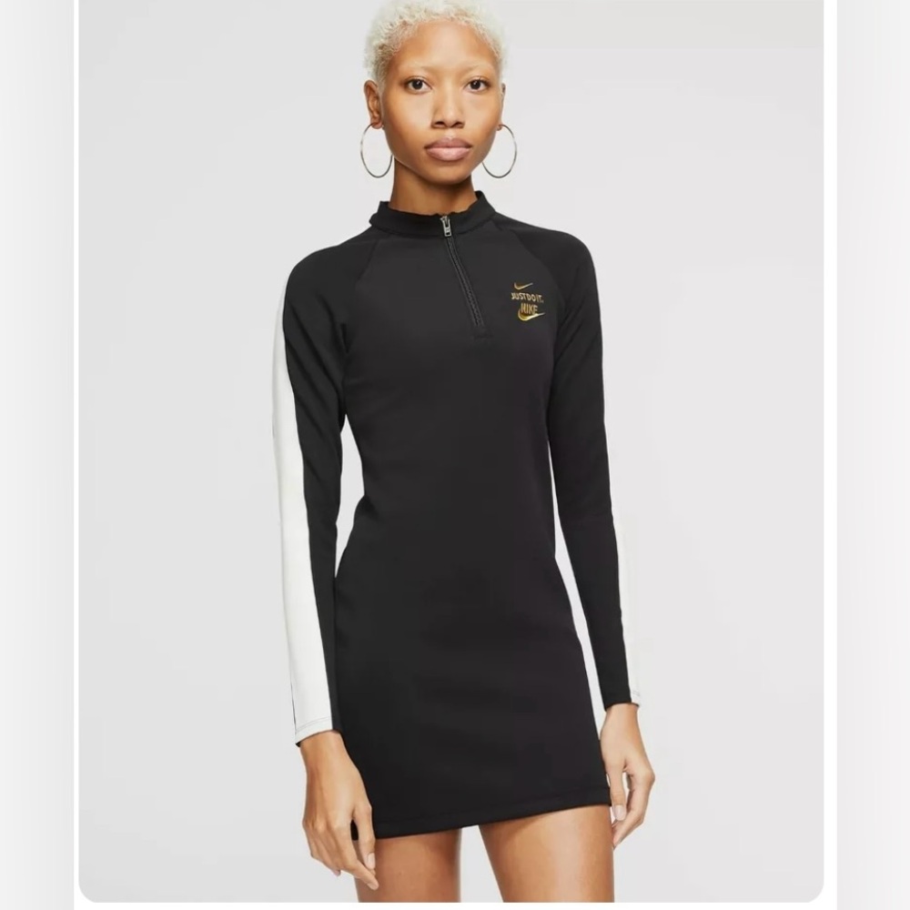 NIKE Icon Clash Long Sleeve Dress XL. NWT